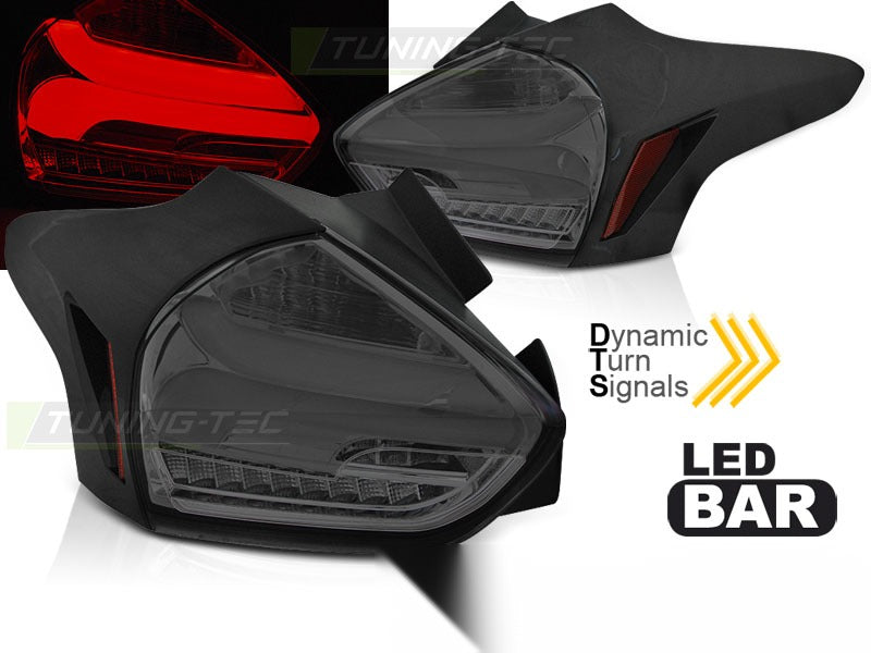 Detaljbilde av baklykter Ford Focus 3 Hatchback 15-18 med LED-detaljer.
