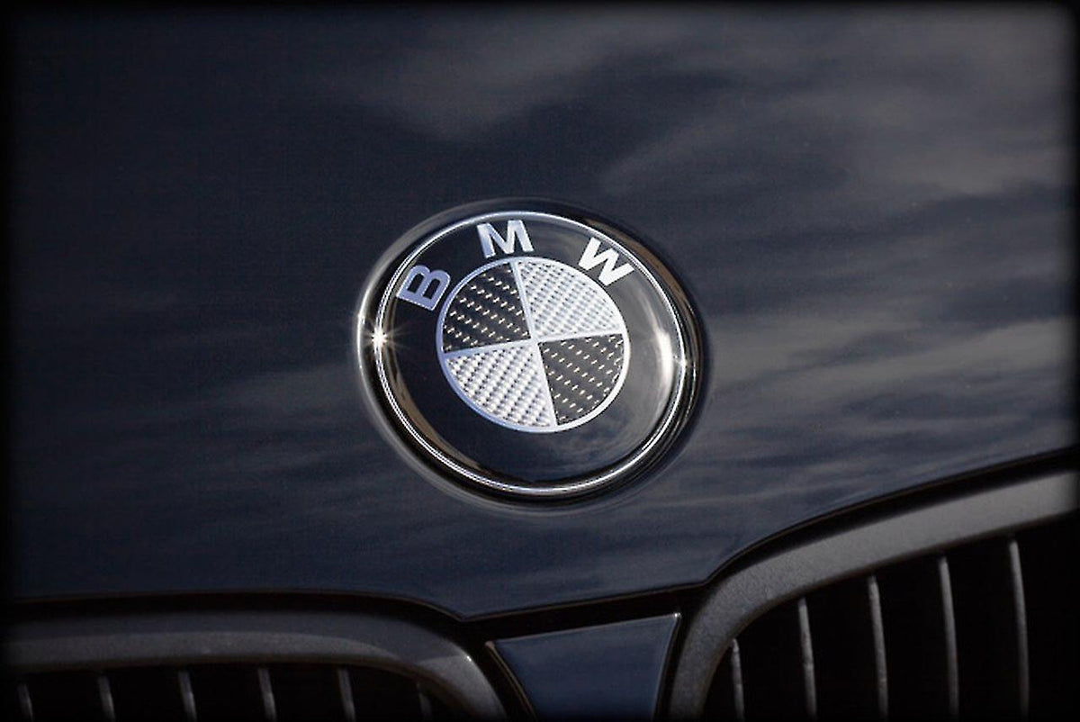 Emblem/logo til BMW Carbon i karbonfinish, diameter 82 mm, til panser eller bakluke