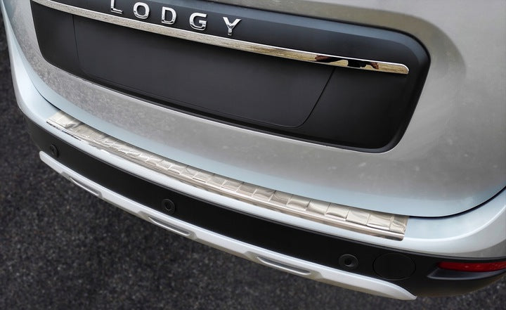 Avisa bakfangerbeskytter til Dacia Lodgy – skreddersydd passform