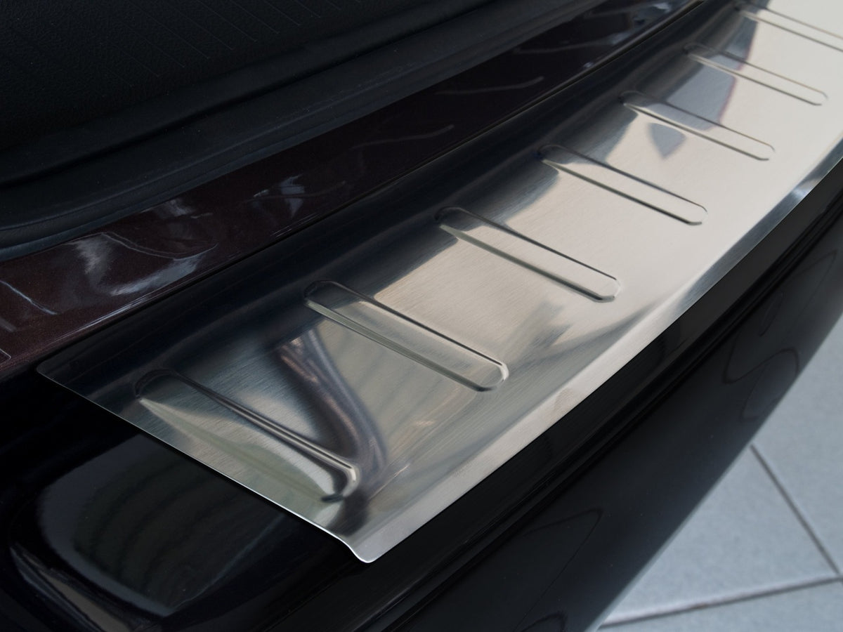 Avisa bakfangerbeskytter til Opel Astra J Sports Tourer – enkel 3M-montering