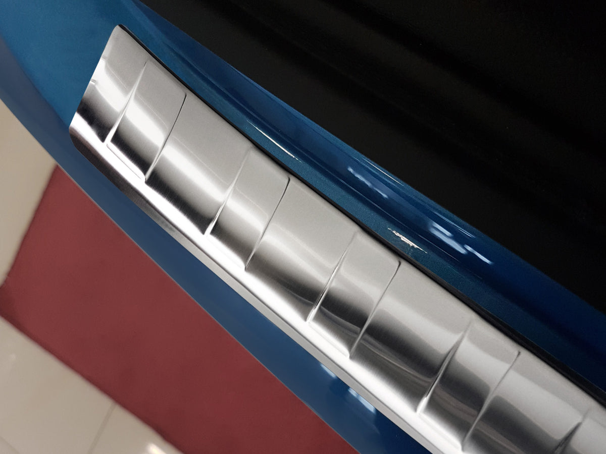 Bakfangerbeskytter Nissan Qashqai (J11) Facelift / Silver Edition (2017-2021) – Rustfritt stål - detaljer
