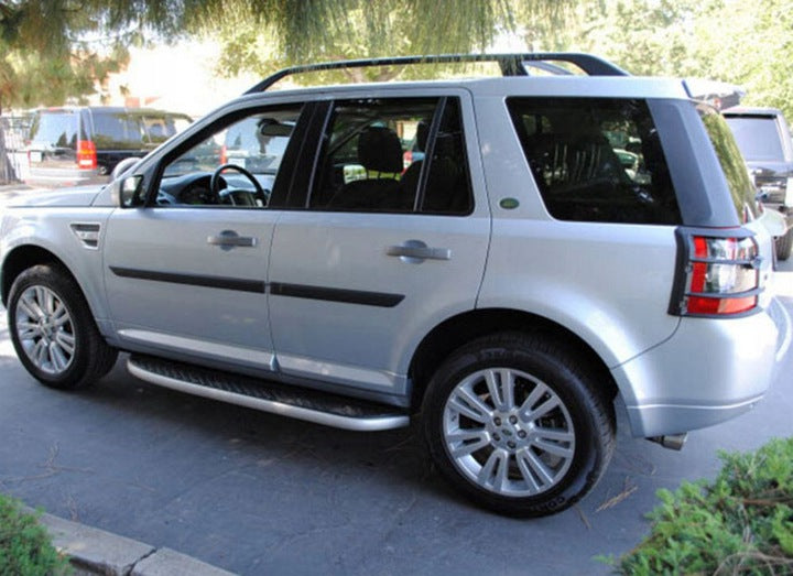 Stigtrinn Scoutt til Land Rover Freelander II 2006-2014 i aluminium og ABS med enkel montering