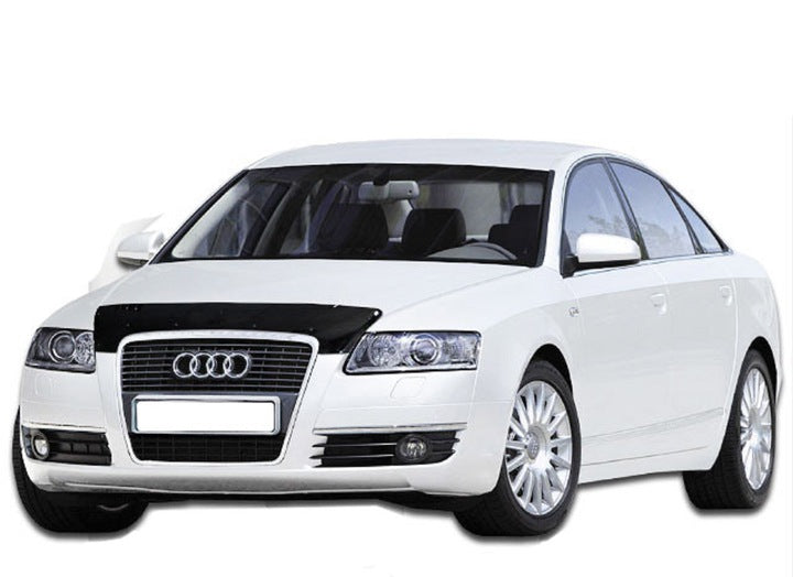 Scoutt panserbeskytter i sort gloss akryl til Audi A6 C6 for effektiv steinsprutbeskyttelse og enkel montering