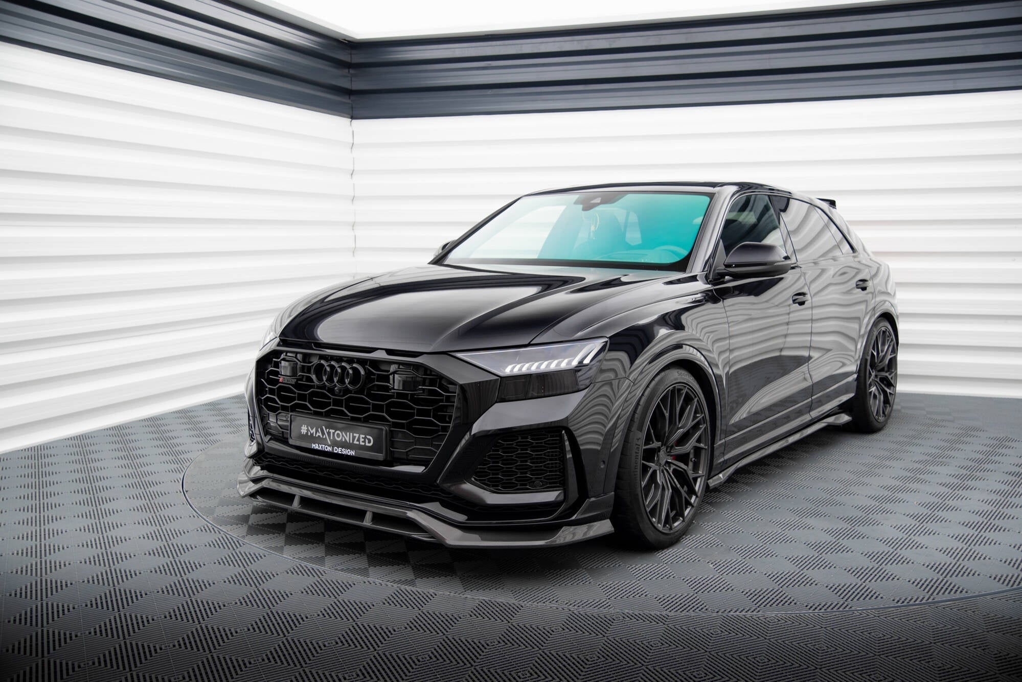 Frontleppe Karbon Audi RSQ8 Mk1