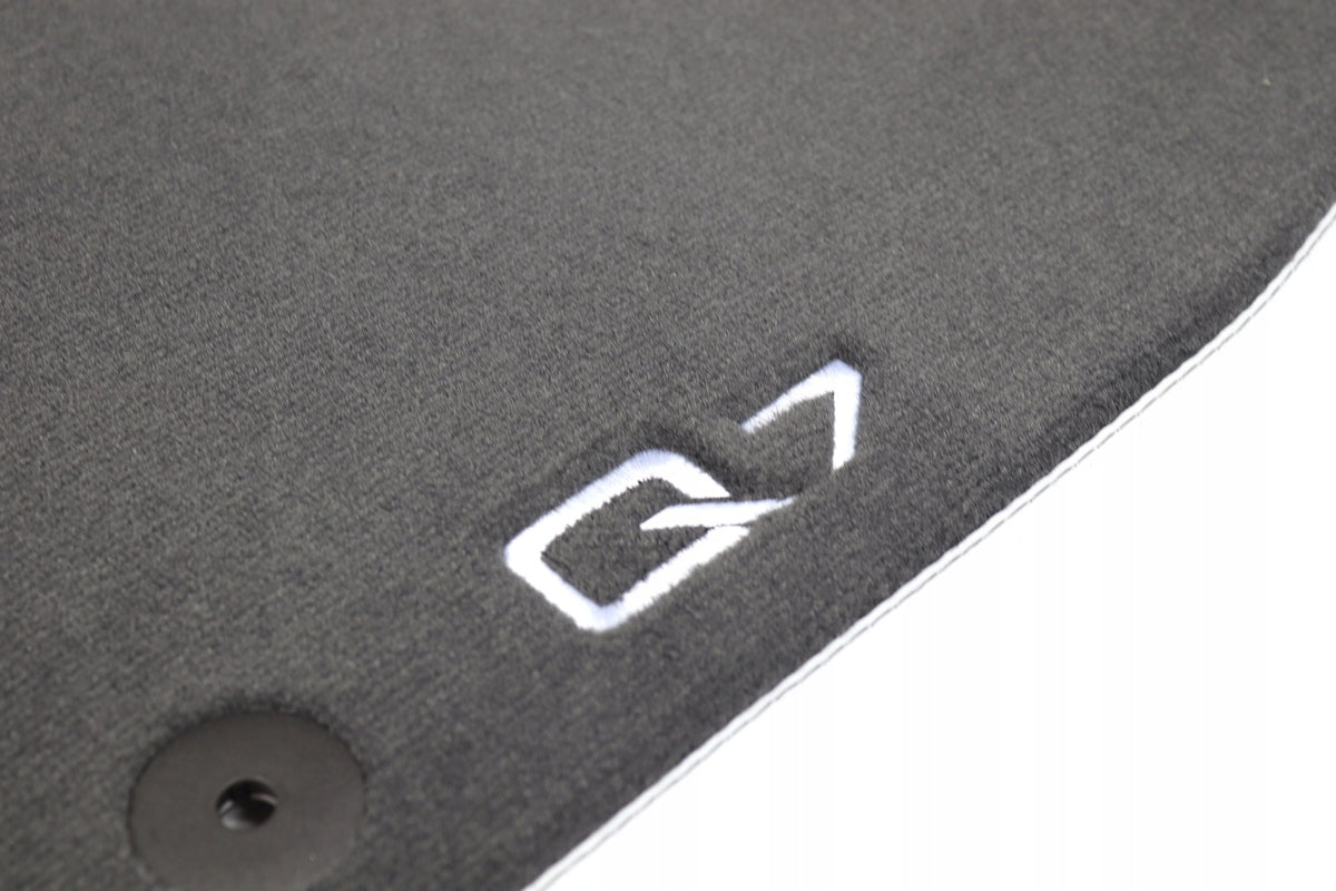 VAG OEM stoffmatter til Audi Q7 4M / SQ7 4M – antiskli baksiden