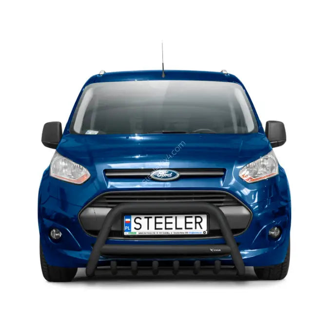 Kufanger til Ford Connect 18- EC godkjent montert foran grillen på blå varebil med skiltet "STEELER".