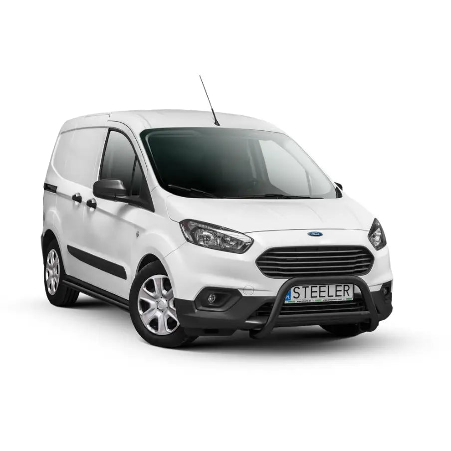 Kufanger til Ford Courier 18- med tverrør, montert foran på hvit varebil med svarte detaljer.