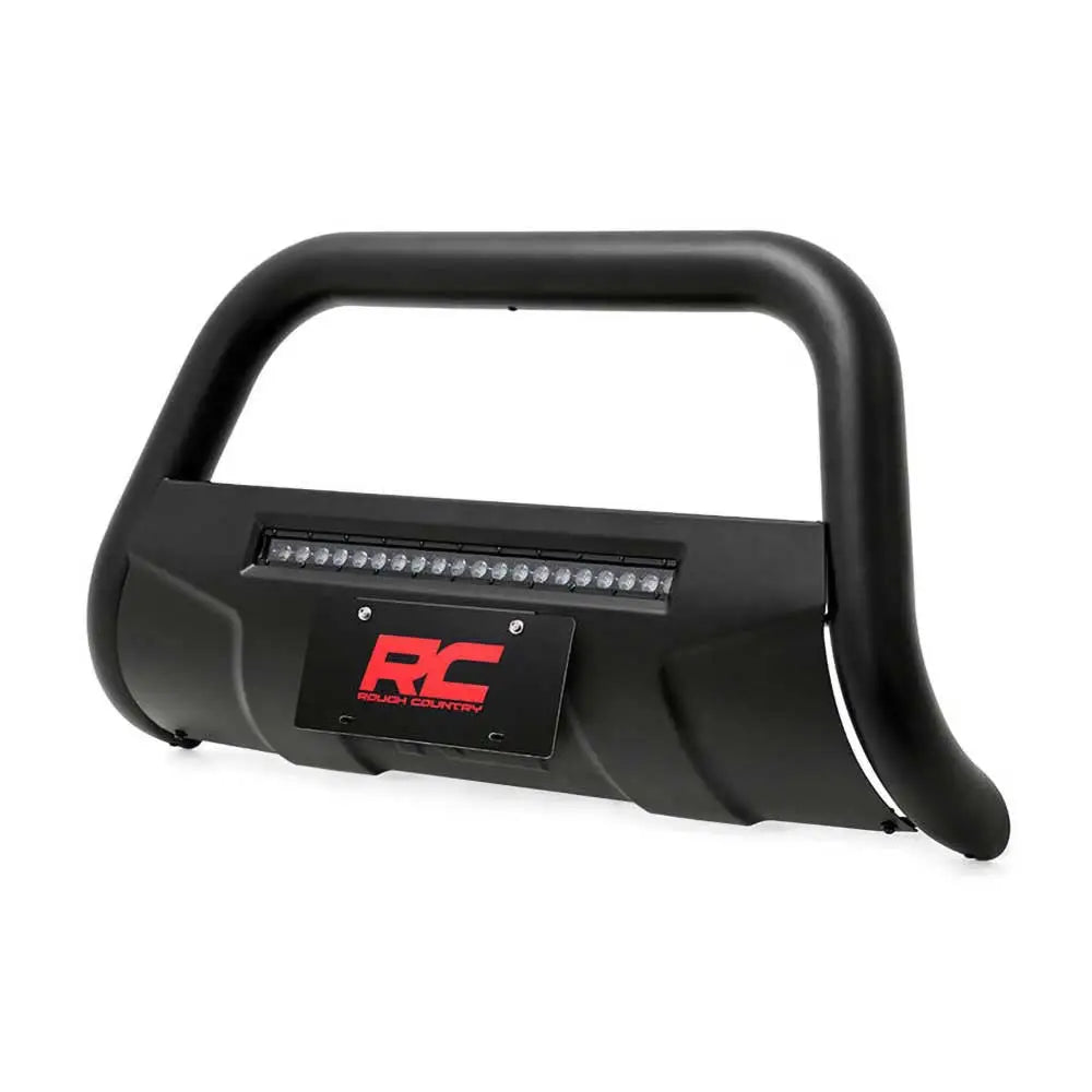 Bullbar med 20" LED-lyslist og rødt RC-merke, sett forfra på hvit bakgrunn.