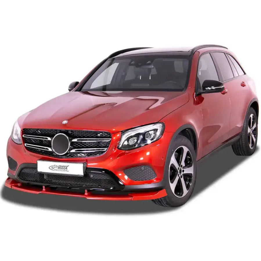 Frontspoiler på Mercedes GLC X253 rød SUV med svart grill og stilige lykter, sett forfra fra venstre.