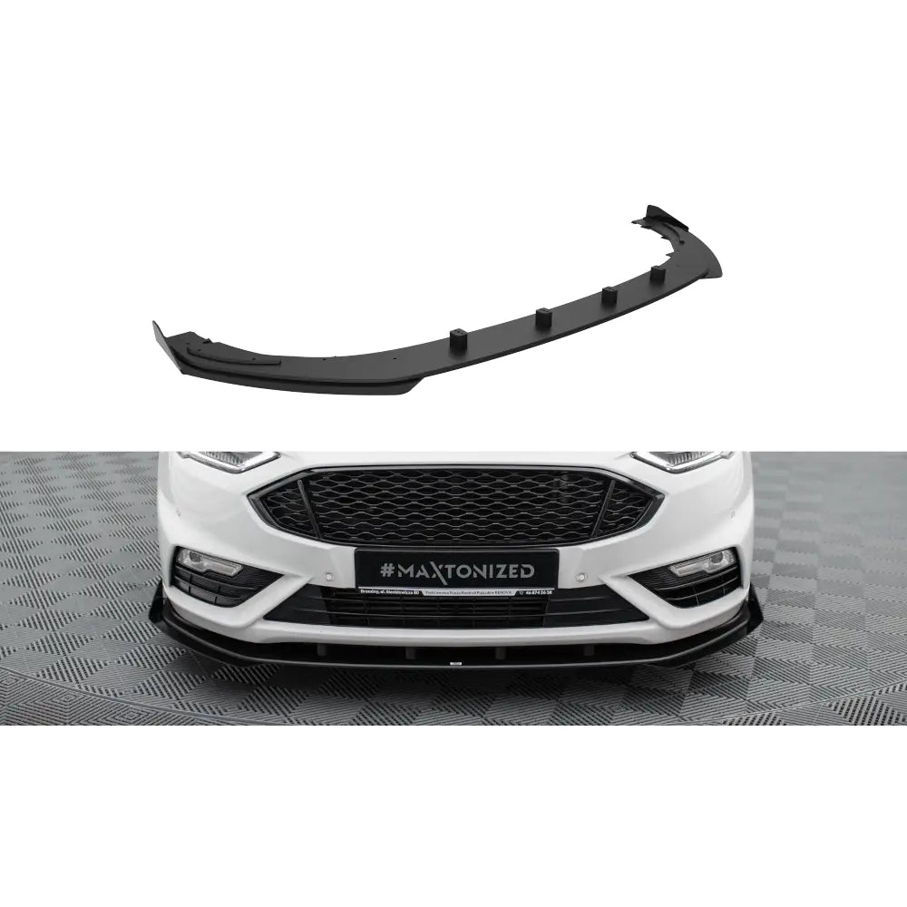 Frontleppe Street Pro + Flaps til Ford Mondeo Sport Mk5, sort splitter montert på hvit bil.