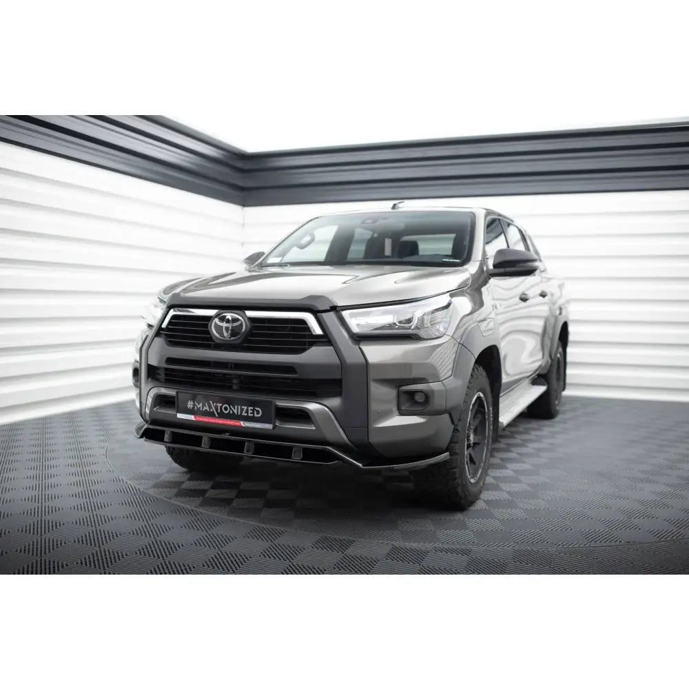 Frontleppe Toyota Hilux Invincible Mk8 Facelift