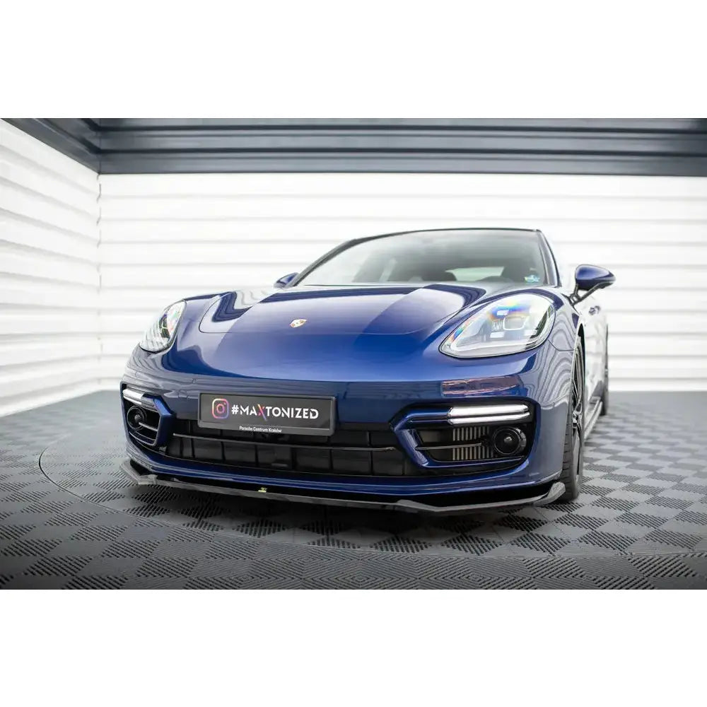 Front lip på Porsche Panamera E-Hybrid 971 Facelift med svart splitter og markante frontlykter.