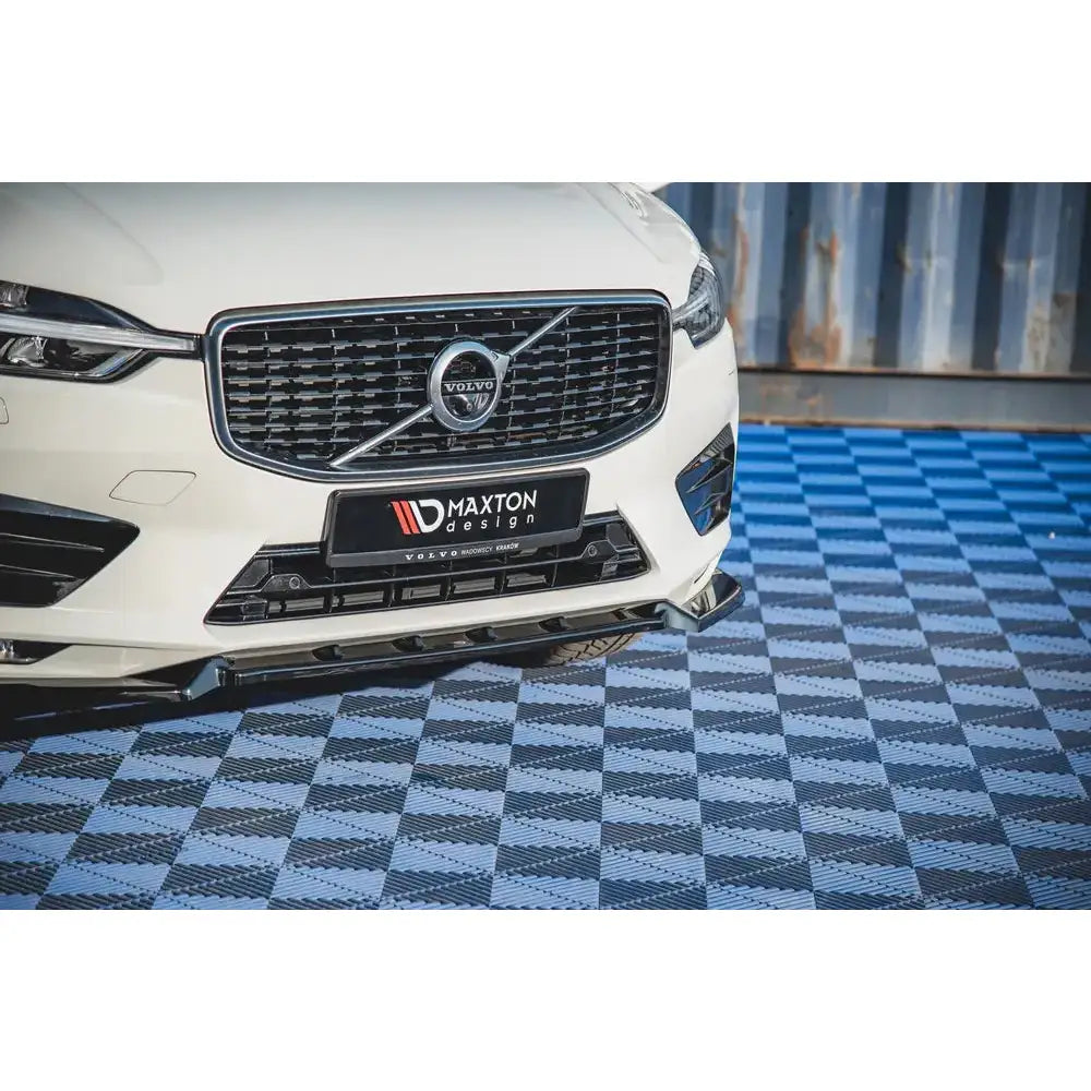 Frontleppe V.2 Volvo Xc60 Mk2 R-design