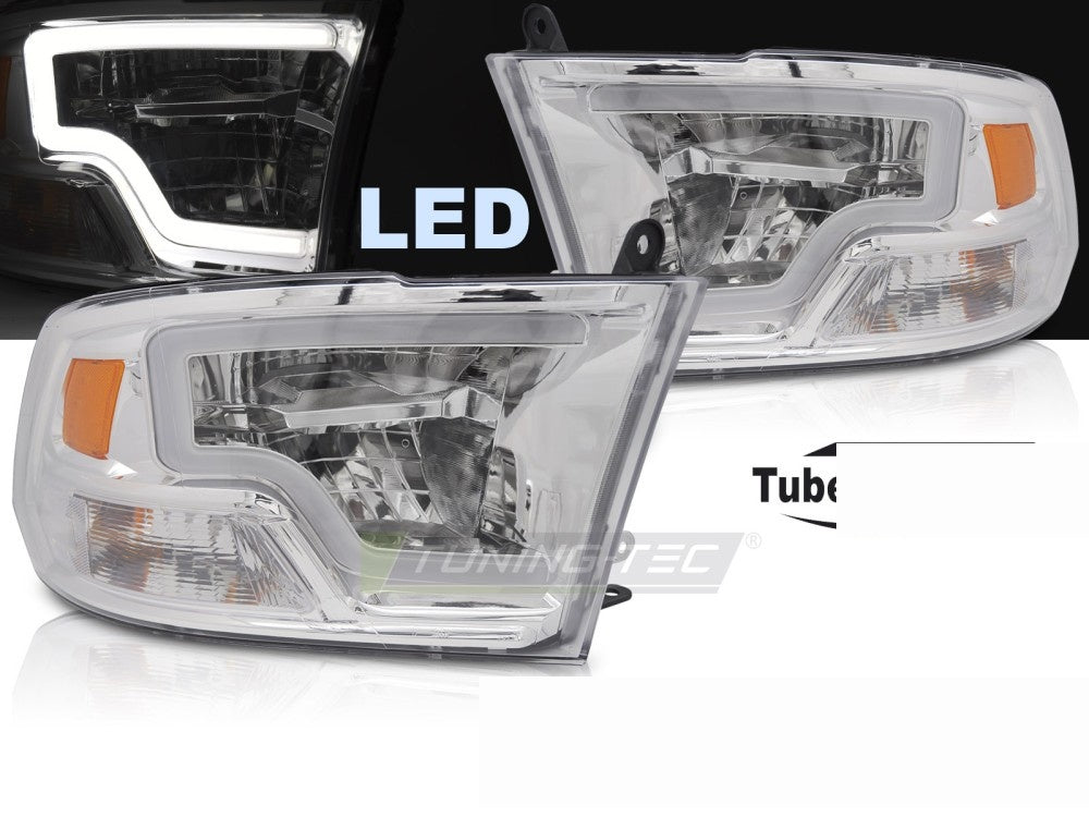 LED tube light frontlykter i krom til Dodge Ram nærbilde av lyssignatur