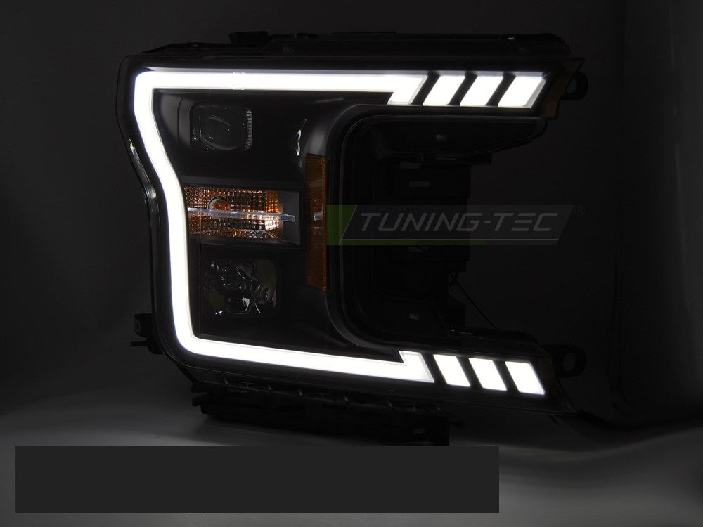 Svarte Tube Light frontlykter Ford F150 MK13 2017–2020 sett fra siden