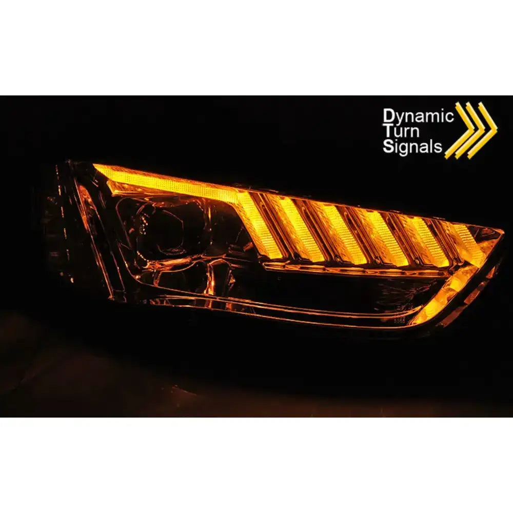 Hovedlys Led Chrome SEQ for Audi A4 B8 med oransje dynamiske blinklys tent, skrå vinkel.