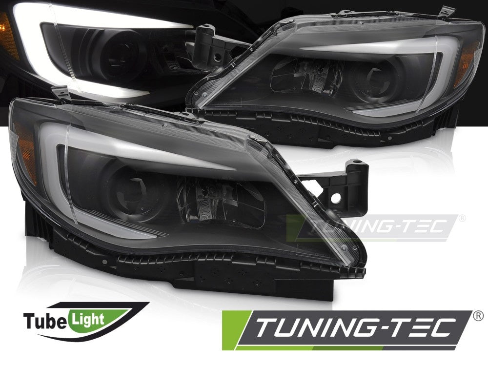 Svarte frontlykter med tube light-design montert på Subaru WRX nærbilde