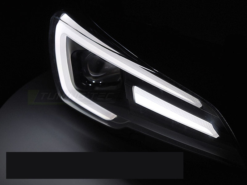 Subaru WRX frontlykter LED DRL svart utførelse sett fra siden