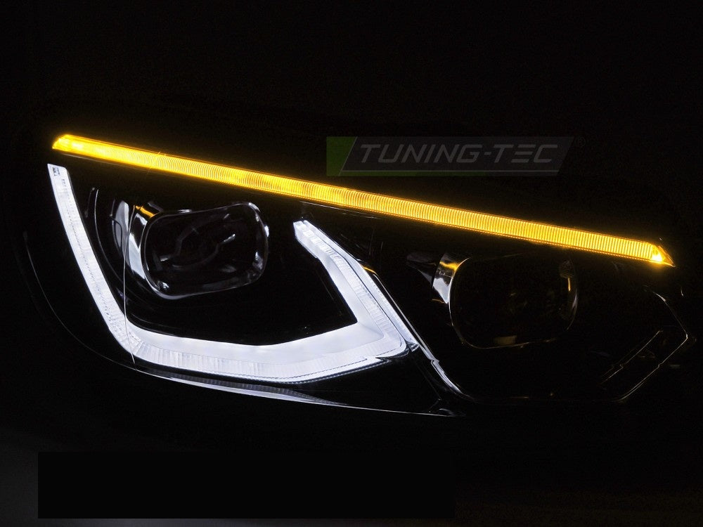 Svarte Full LED frontlykter montert på VW Golf 6 venstre side