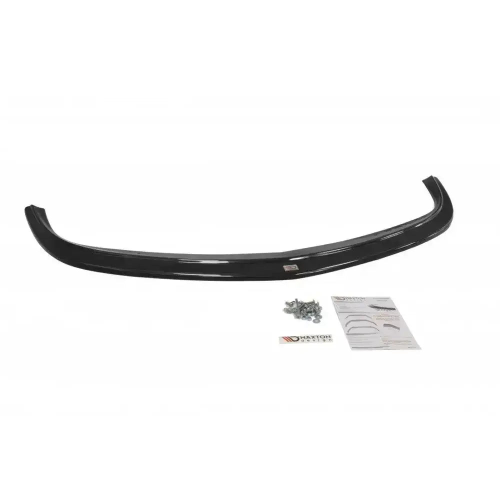 Frontspoiler til Alfa Romeo Brera i sort blank plast sett ovenfra med skruer og instruksjonsark.