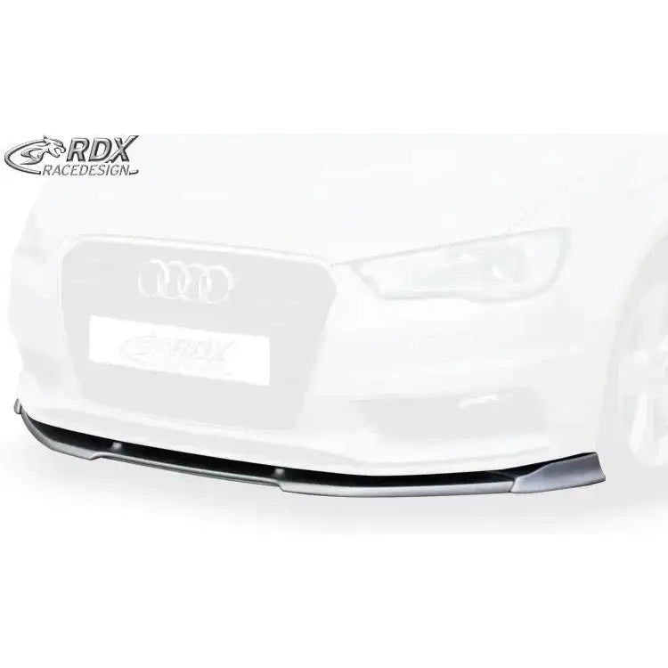 Frontspoiler til Audi A3 8V sort plast, sett rett forfra montert på nedre del av frontfanger.