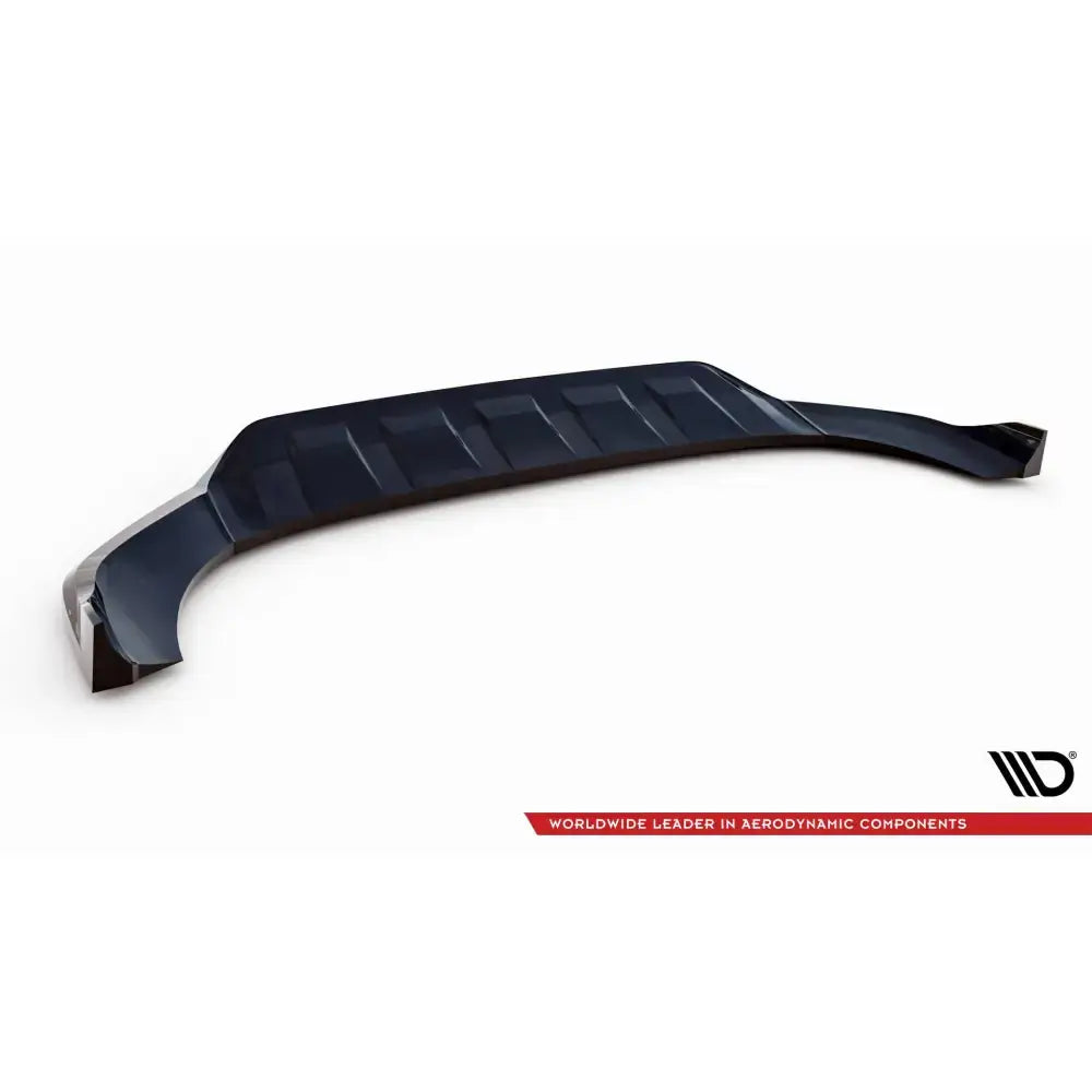 Front splitter Audi Q7 Mk2 i sort plast med markerte ribber, sett skrått ovenfra mot hvit bakgrunn.