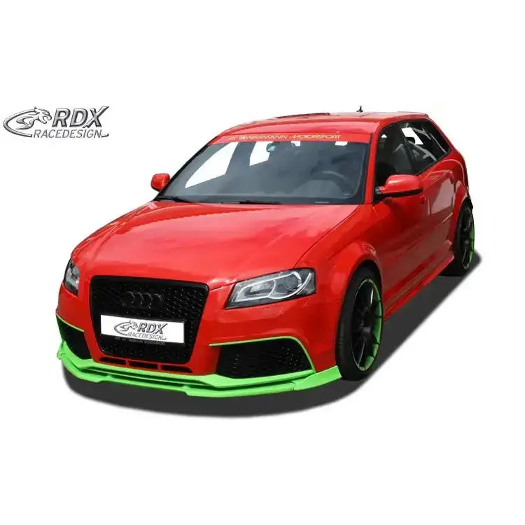 Front splitter på Audi RS3 11-12 med grønn spoiler, sorte felger og grønne detaljer, RDX-logo synlig.