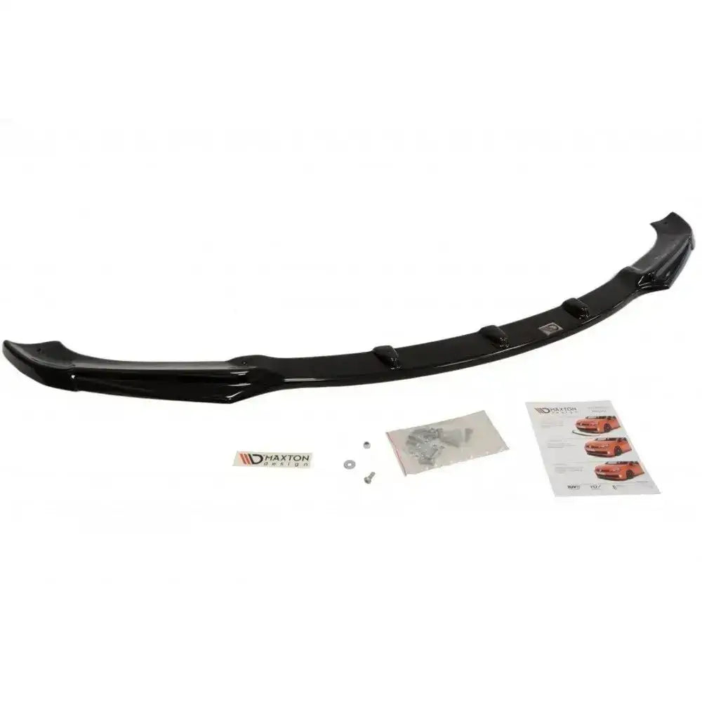 Frontsplitter til BMW 3 E46 Saloon Facelift, svart plast med monteringsutstyr og instruksjonshefte.