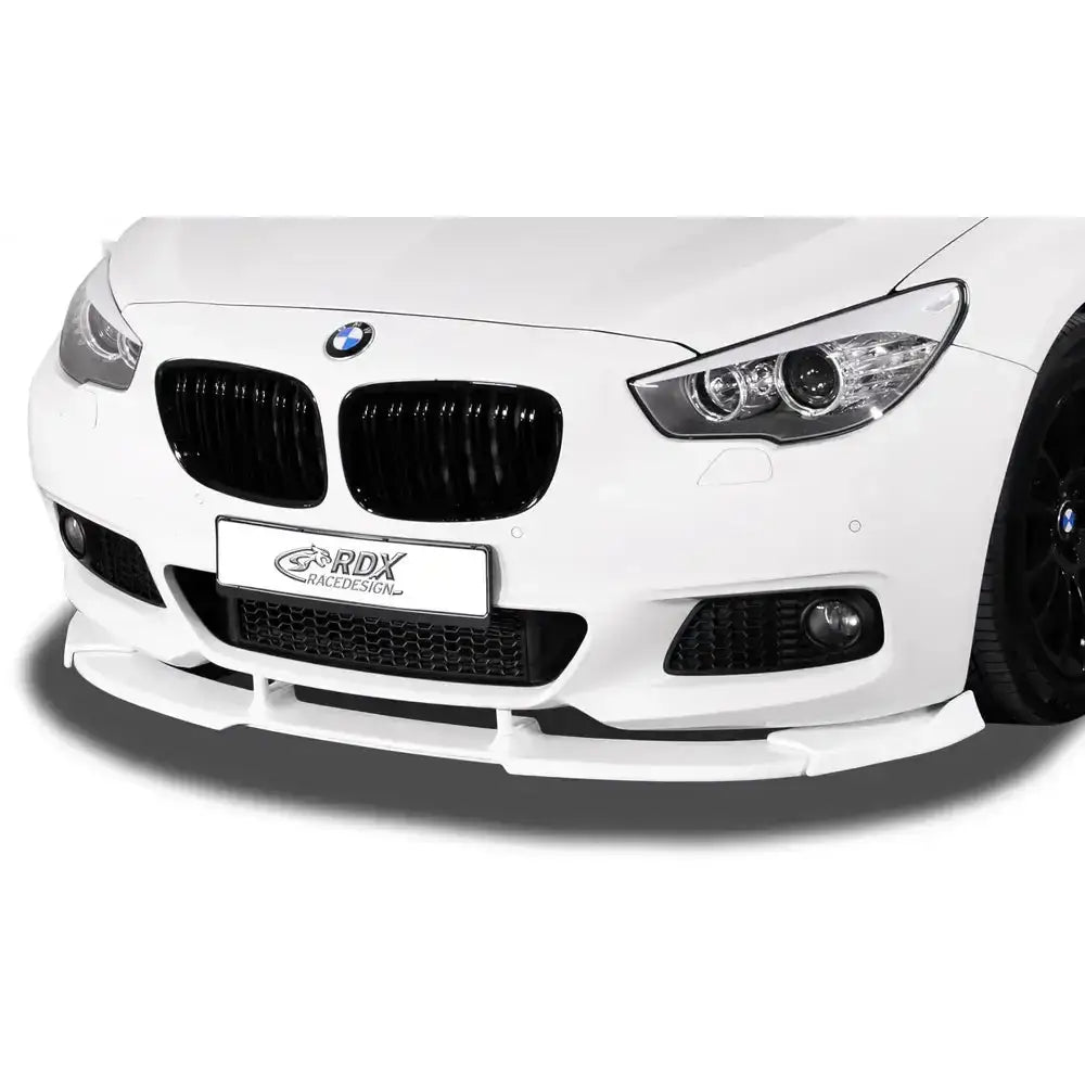 Frontleppe til BMW 5 F07 GT 09-13 M-Technic i hvitt med svart grill, sett rett forfra.