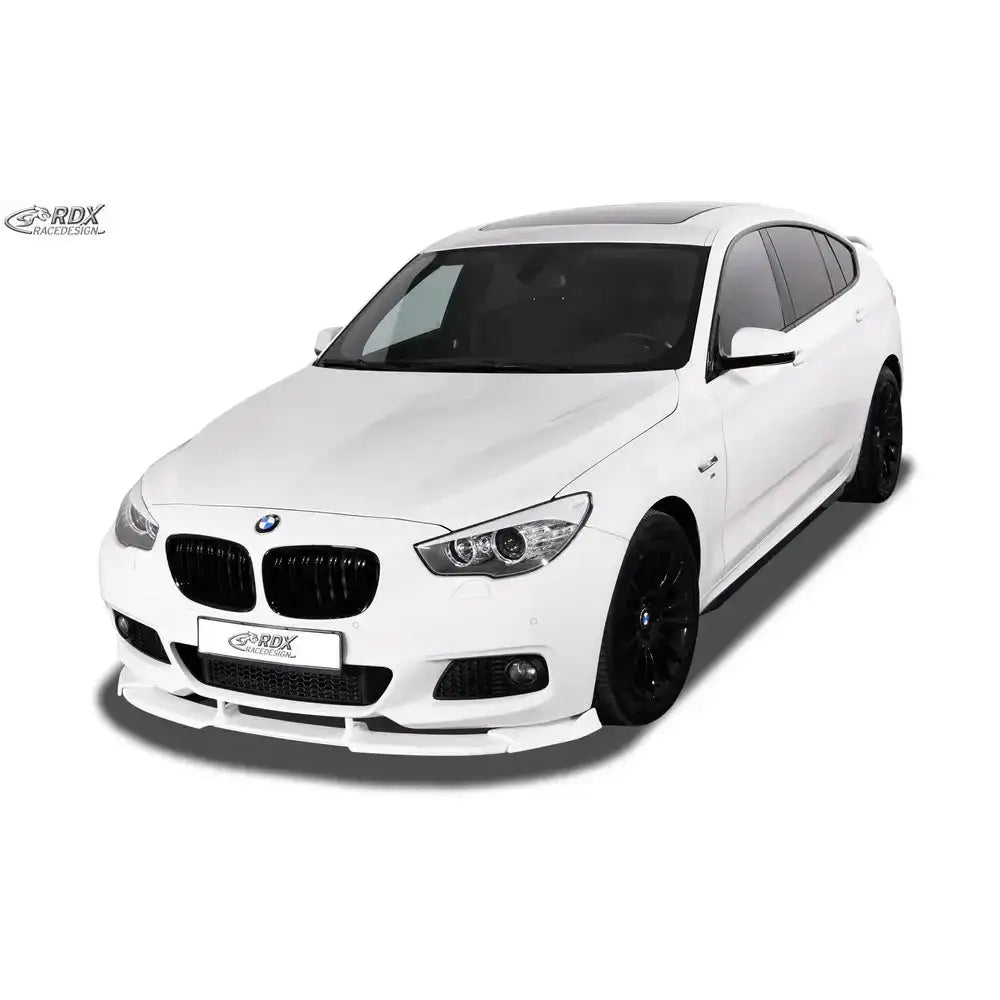 Frontspoiler BMW 5 F07 GT 09-13 M-Technic vist på hvit bil med svarte felger og sotede vinduer.