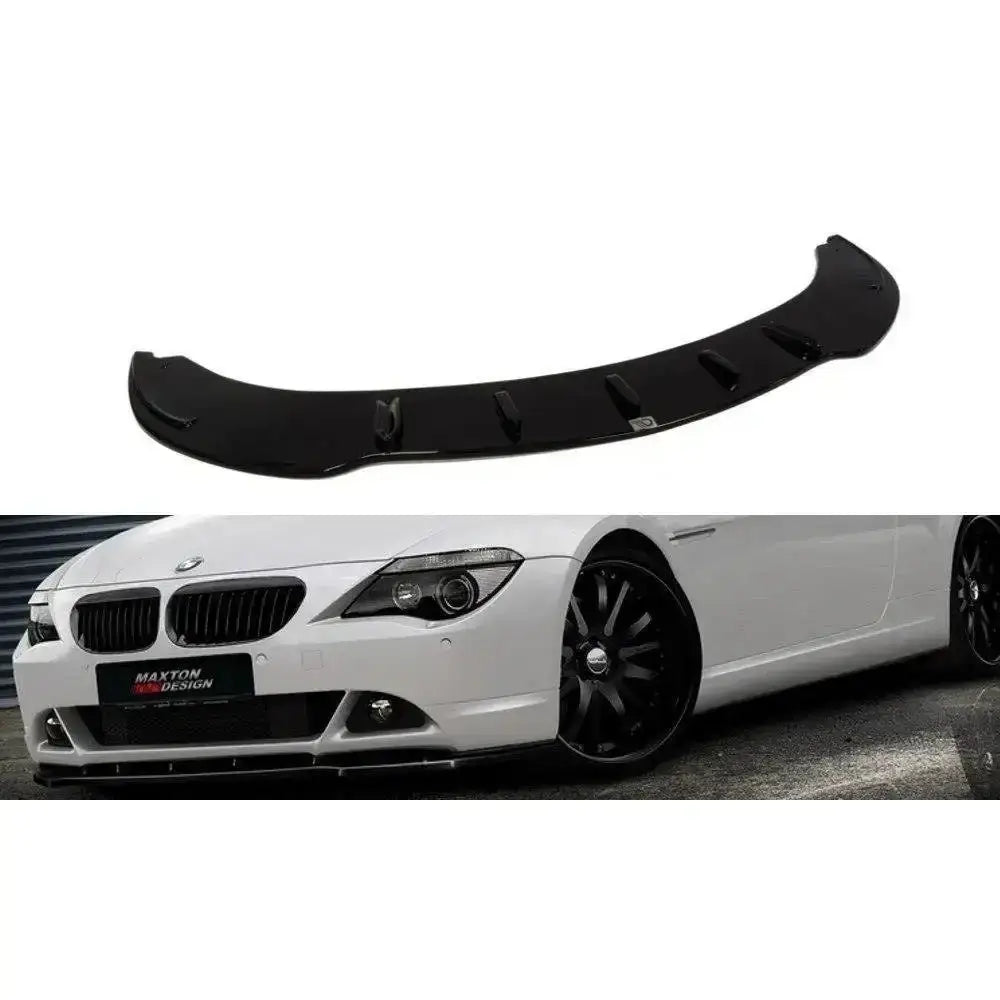 Frontleppe til BMW 6 E63/E64 V.1, sort plast med aerodynamiske ribber, montert på hvit bil.