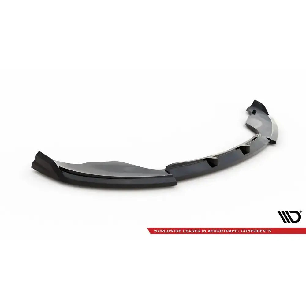 Front splitter til Bmw X3 F25 M-Pack, svart plast med avstivere, sett skrått ovenfra på hvit bakgrunn.