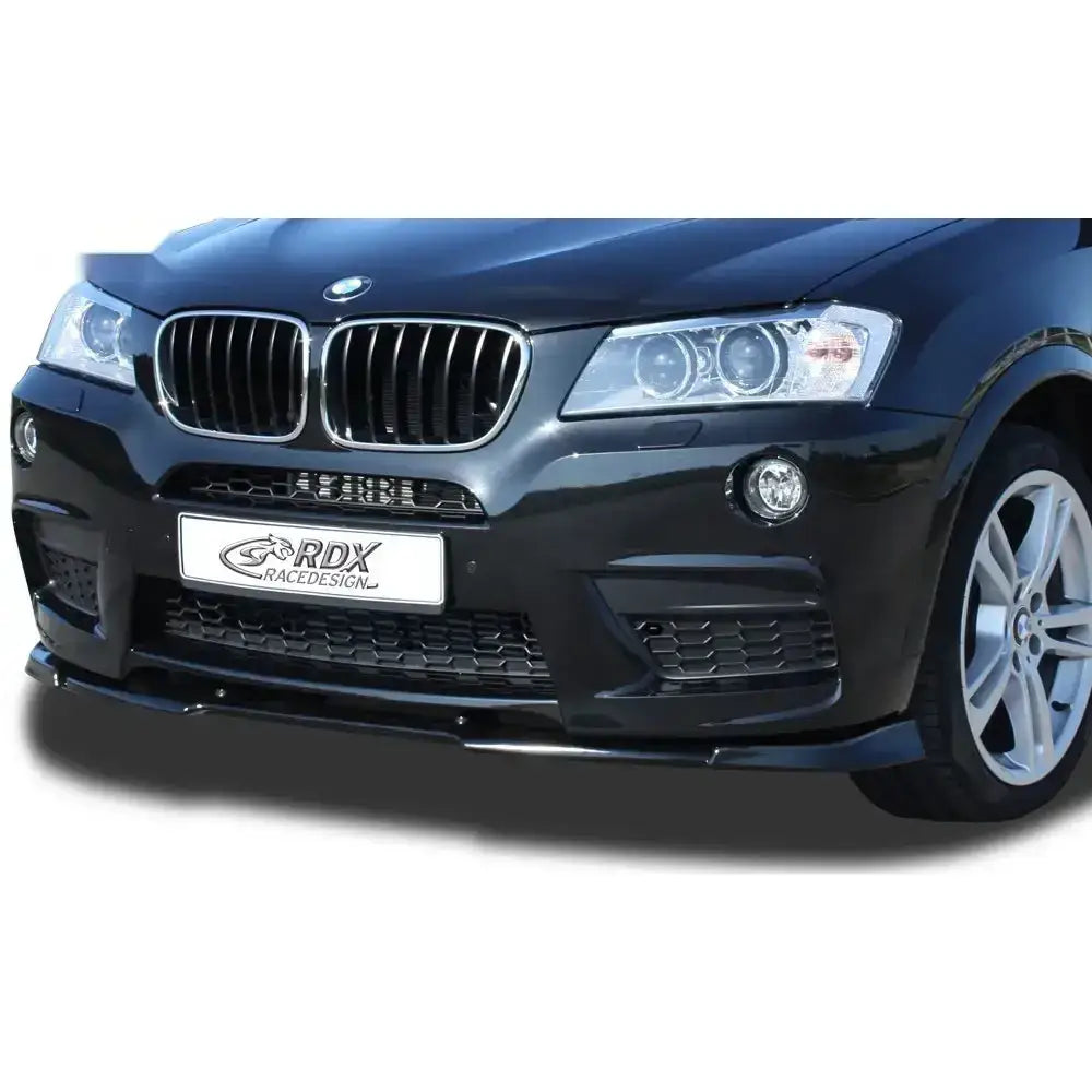 Frontleppe BMW X3 F25 M-Technic i sort med krom grill og blank spoiler sett rett forfra.