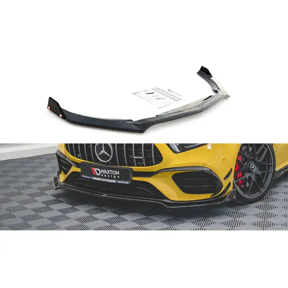 Frontleppe til Mercedes-AMG A45 S V.3 vist alene og montert på gul bil med installasjonsutstyr.