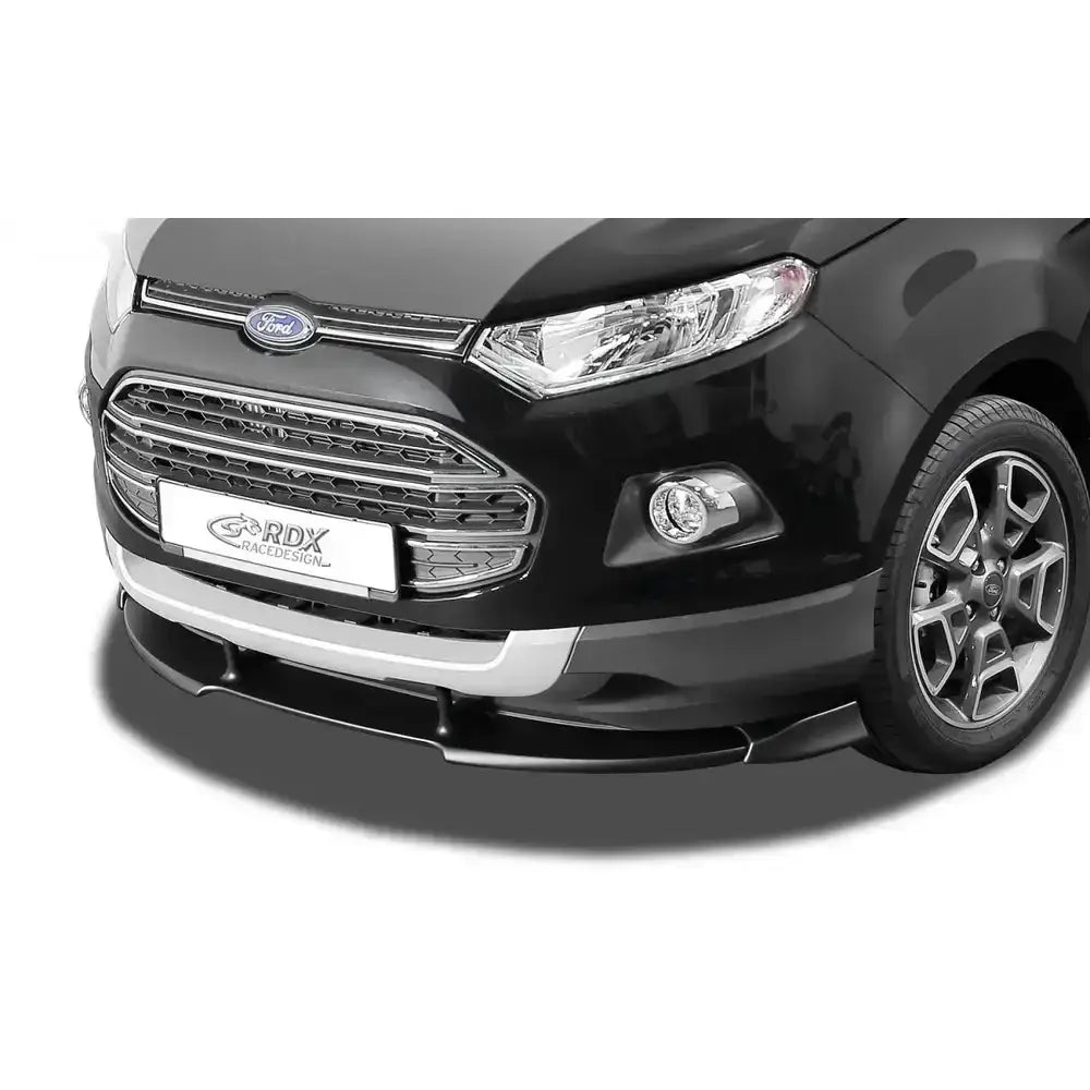 Frontleppe til Ford EcoSport 14-17 montert nederst på sort bil, synlig foran grill og tåkelys.