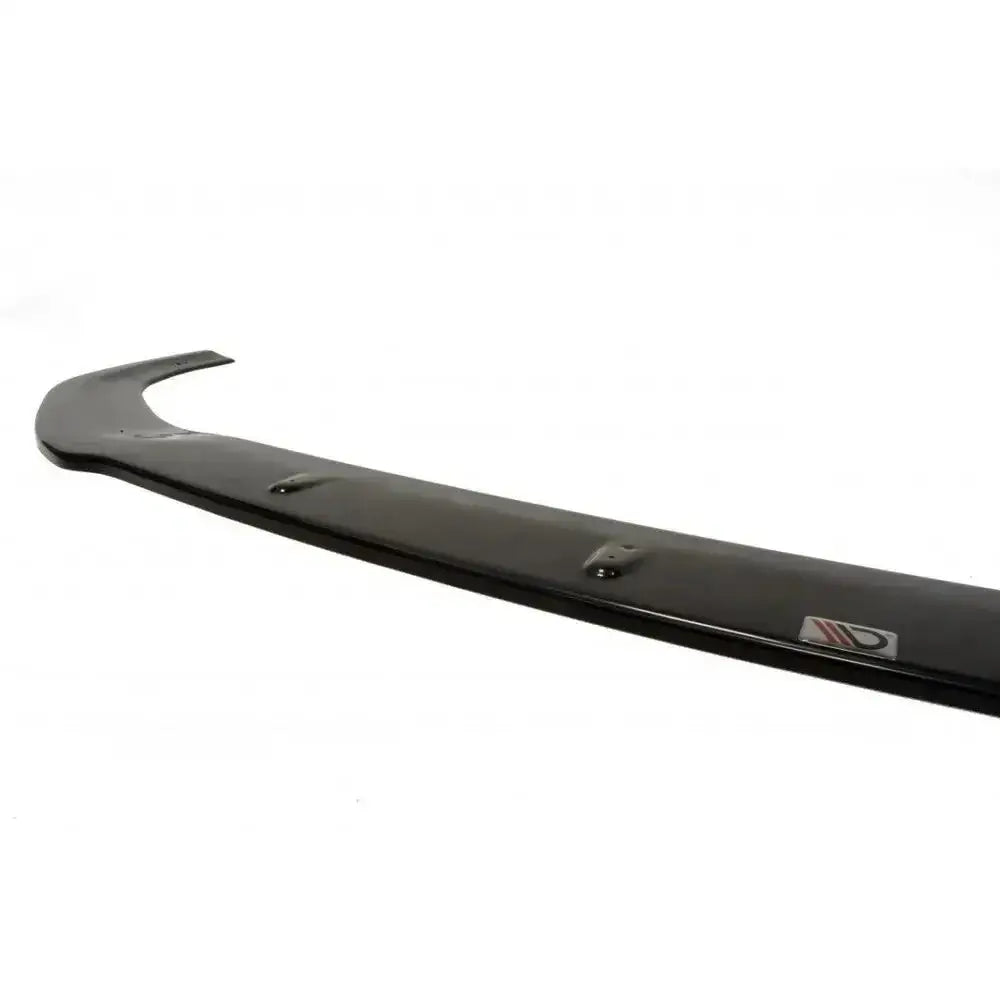 Front splitter Ford Fiesta Mk7 2013-2016 Maxton RS i sort plast med synlige festepunkter og logo.