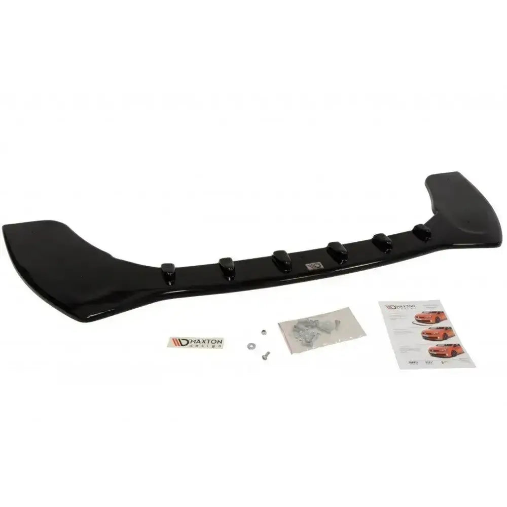 Frontsplitter til Ford Fiesta Mk7 St Facelift i blank sort plast med skruer, instruksjonsark og klistremerke.
