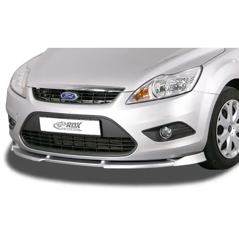 Frontleppe Ford Focus 2 08-10 Facelift Vario X montert under støtfanger på sølvfarget bil.