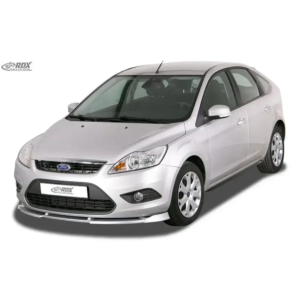 Frontspoiler Ford Focus 2 08-10 Facelift Vario X montert på sølvfarget bil sett skrått forfra.