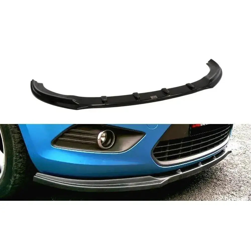 Frontleppe til Ford Focus II Facelift montert på blå bil, vist fra siden og skrått forfra.