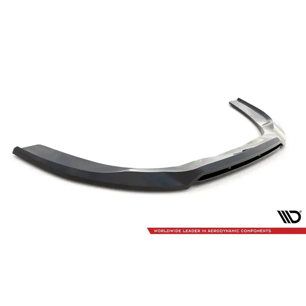 Front splitter for Ford Transit Custom ST-Line Mk1 Facelift, sort plast med åpning, sett skrått ovenfra.