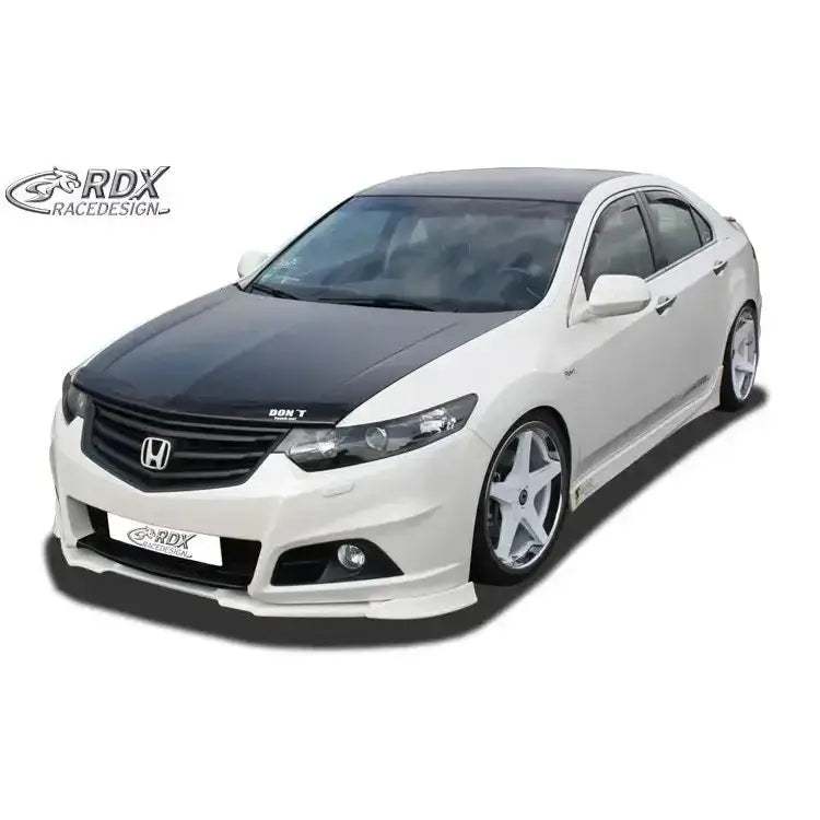 Frontspoiler Honda Accord 08-15 Vario X montert på hvit sedan med sorte detaljer og store hvite felger.