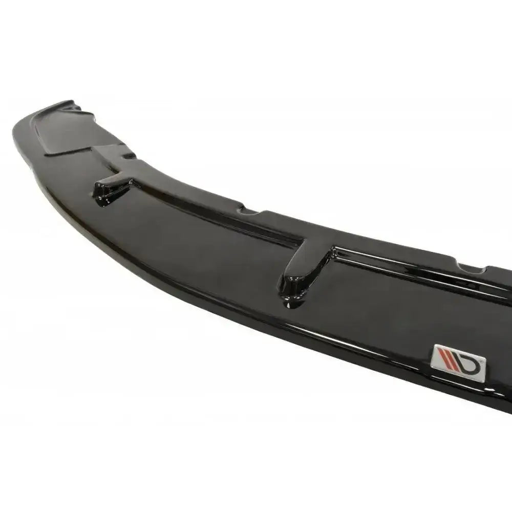 Frontspoiler til Honda Civic VIII Type R GP i sort, blank finish med aerodynamiske kanter og logo.