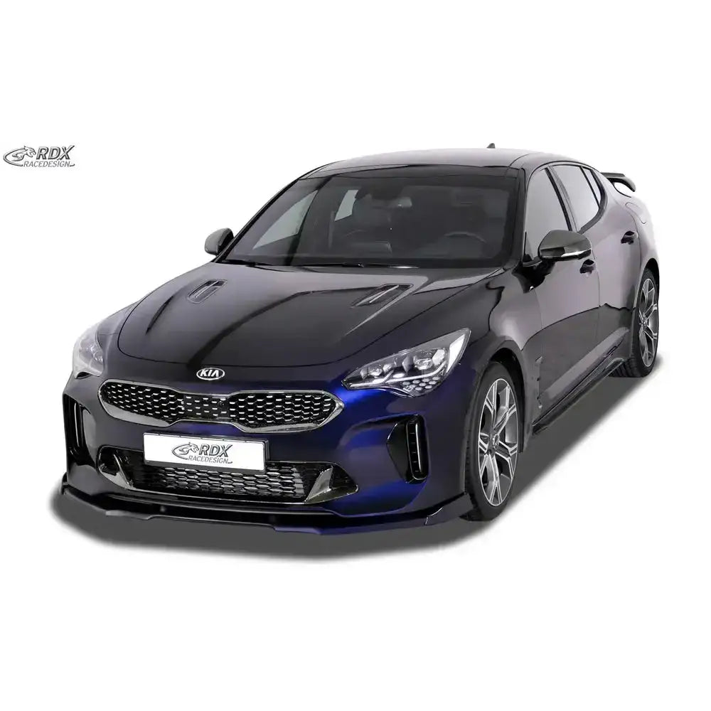 Frontspoiler Kia Stinger 17- Vario X montert på mørk blå bil med sportslige detaljer.