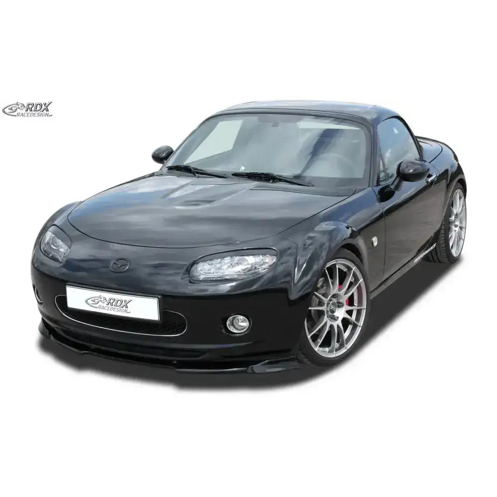Frontspoiler på Mazda MX5 NC 05-08 med store sølvfelger, tydelige frontlykter og hvit bakgrunn.