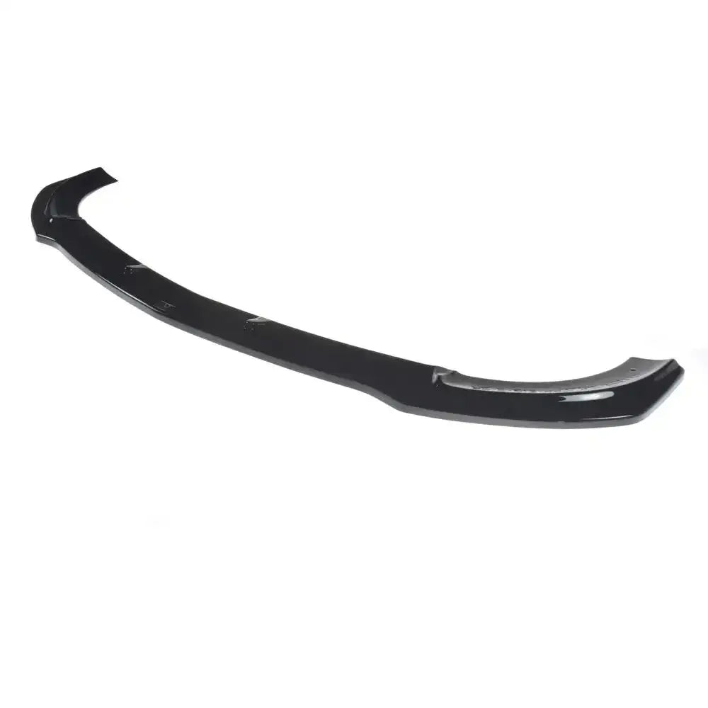 Front splitter Mercedes-Benz E43 AMG i sort glanset plast, buet design sett fra skrå vinkel.