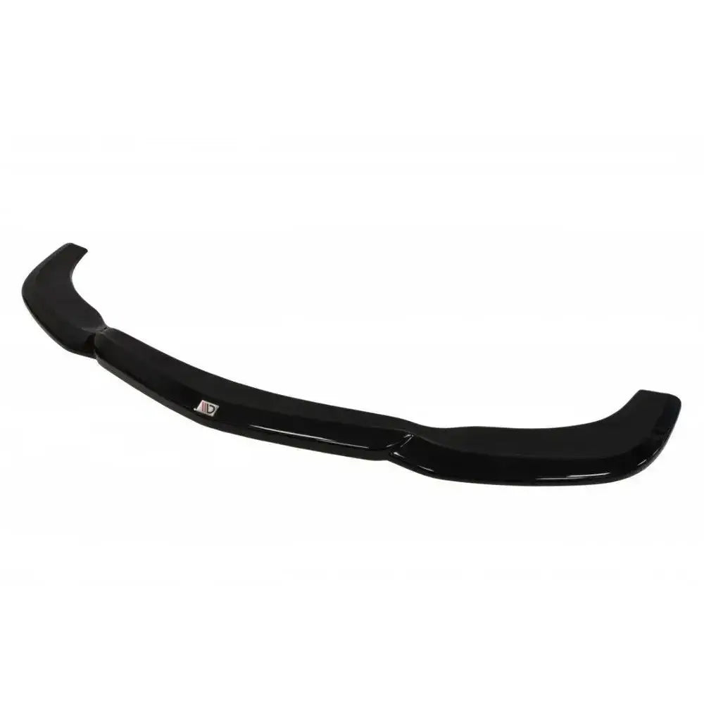 Frontsplitter til Mercedes C-Klasse W204, sort blank plast med logo midt foran mot nøytral bakgrunn.