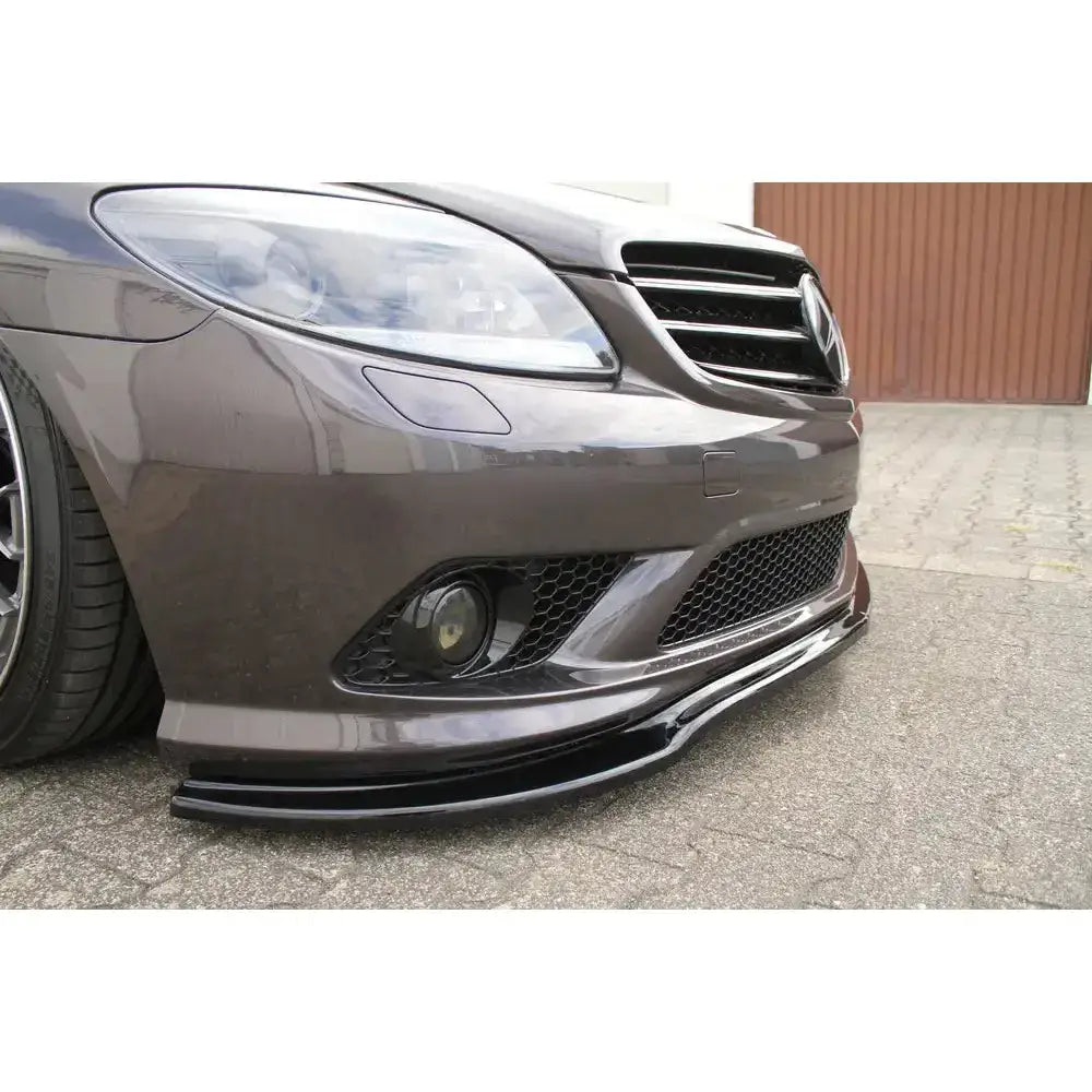 Frontspoiler Mercedes Cl 500 C216 Amgline montert på mørkebrun bil, nærbilde av støtfanger og tåkelys.