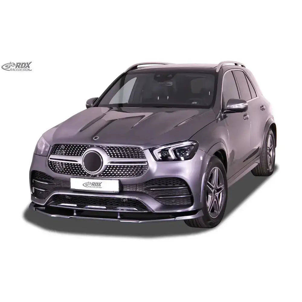 Frontspoiler på Mercedes GLE AMG-Line V167 SUV med sportslige detaljer, sett skrått forfra mot hvit bakgrunn.