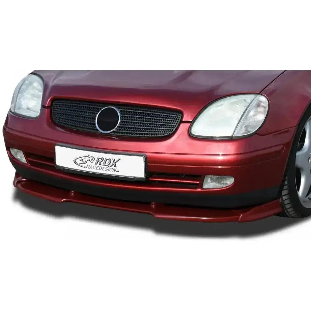 Frontleppe Mercedes SLK R170 96-00 montert på rød bil med sort grill og skinnende frontspoiler.